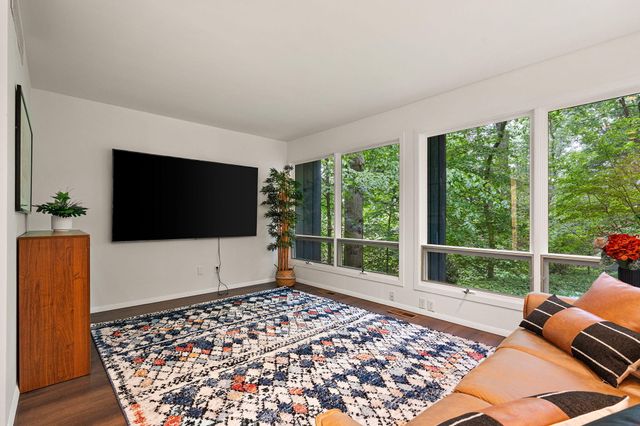 2403 Sherwood Drive, Valparaiso, IN 46385