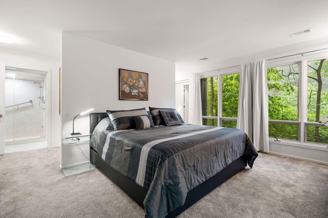 2403 Sherwood Drive, Valparaiso, IN 46385