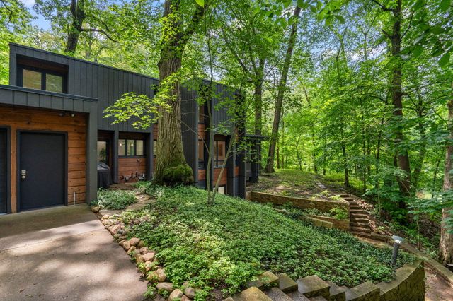 2403 Sherwood Drive, Valparaiso, IN 46385