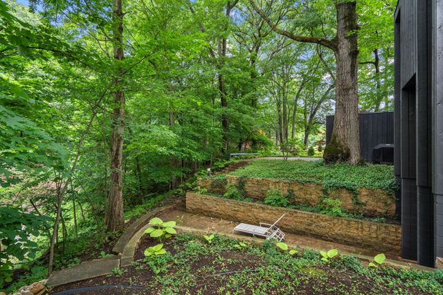 2403 Sherwood Drive, Valparaiso, IN 46385