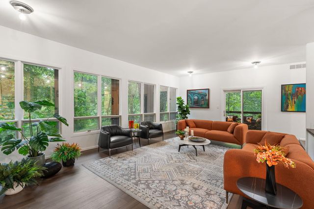 2403 Sherwood Drive, Valparaiso, IN 46385
