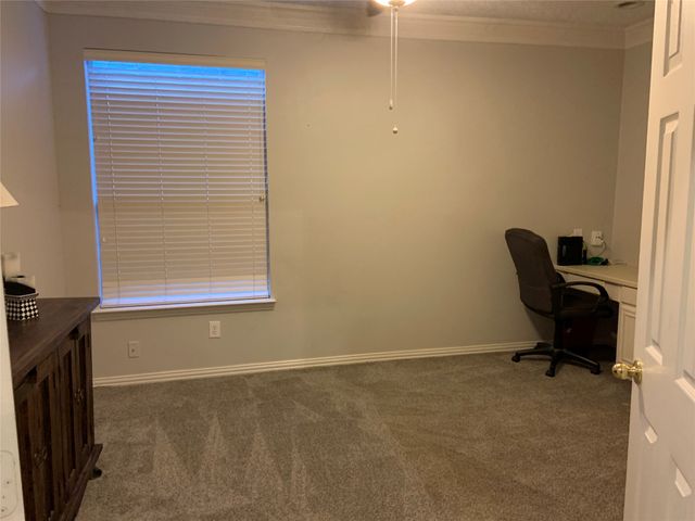 2102 Hunter Place Lane, Arlington, TX 76006