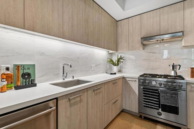 188 W Saint James Street 10311, San Jose, CA 95110