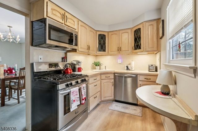 45 Marlboro Rd, Clifton City, NJ 07012