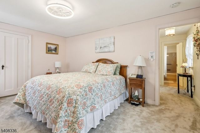 45 Marlboro Rd, Clifton City, NJ 07012