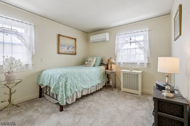 45 Marlboro Rd, Clifton City, NJ 07012