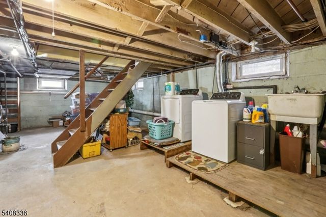 45 Marlboro Rd, Clifton City, NJ 07012