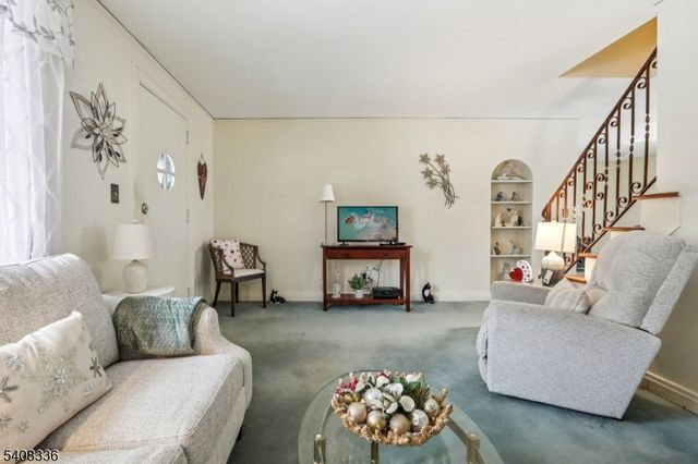 45 Marlboro Rd, Clifton City, NJ 07012