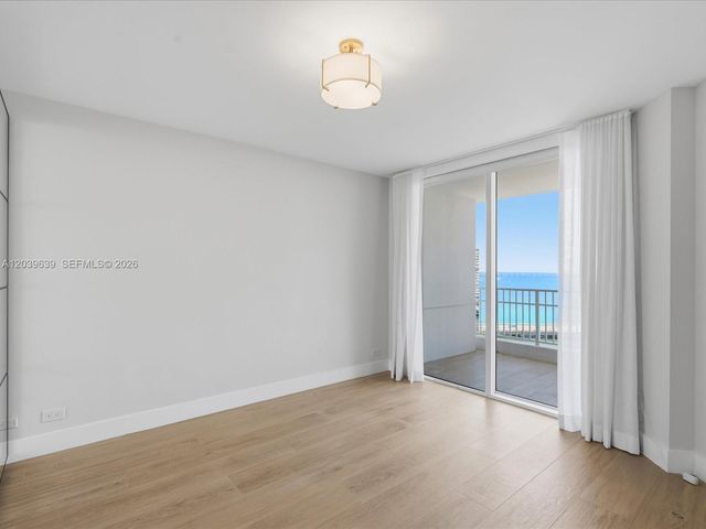 701 Brickell Key Boulevard 1201, Miami, FL 33131