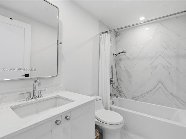701 Brickell Key Boulevard 1201, Miami, FL 33131