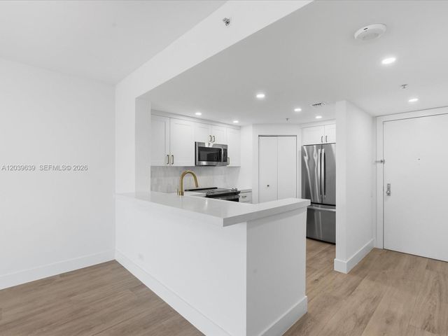 701 Brickell Key Boulevard 1201, Miami, FL 33131