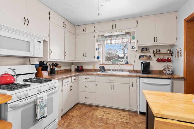 1115 GROSS AVENUE, Green Bay, WI 54304