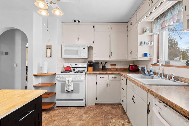 1115 GROSS AVENUE, Green Bay, WI 54304