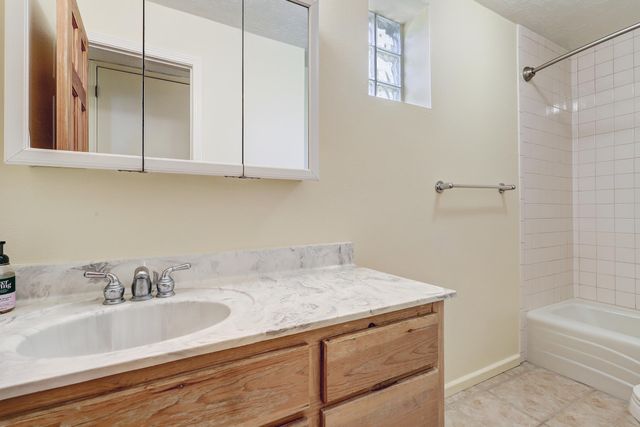 1149 Ortega Road NW, Albuquerque, NM 87114