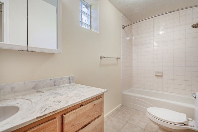 1149 Ortega Road NW, Albuquerque, NM 87114