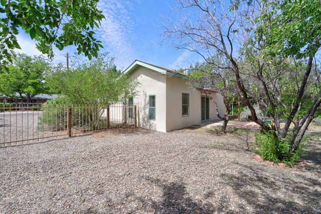 1149 Ortega Road NW, Albuquerque, NM 87114