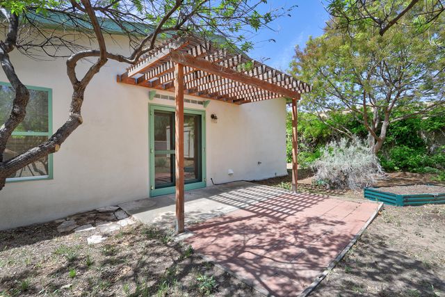 1149 Ortega Road NW, Albuquerque, NM 87114