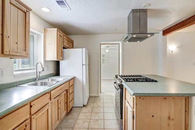 1149 Ortega Road NW, Albuquerque, NM 87114