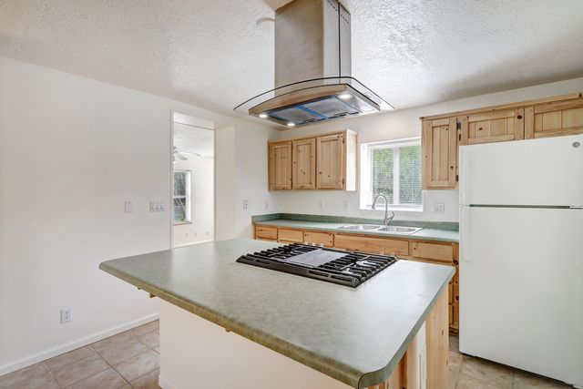 1149 Ortega Road NW, Albuquerque, NM 87114