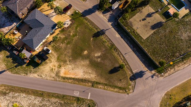 601 Granada Circle, Panama City Beach, FL 32413