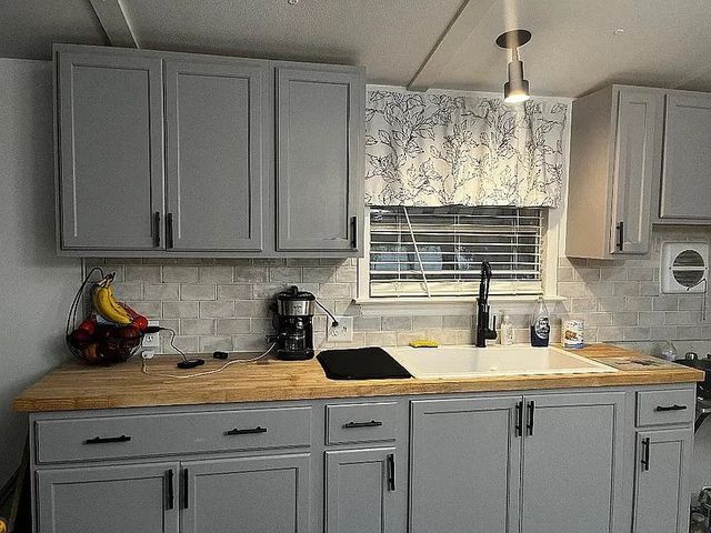700 Lopez, George West, TX 78022