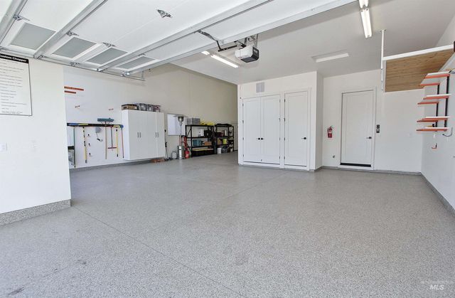 822 N Danville Ave, Eagle, ID 83616