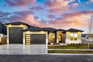 822 N Danville Ave, Eagle, ID 83616