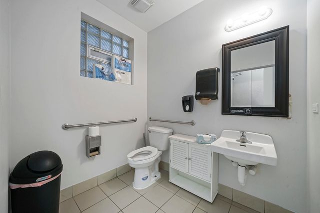 907 N DAMEN Avenue 101, Chicago, IL 60622