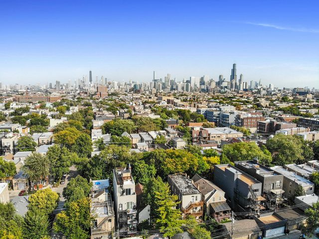 907 N DAMEN Avenue 101, Chicago, IL 60622