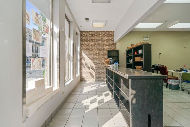 907 N DAMEN Avenue 101, Chicago, IL 60622