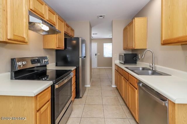 10041 E Paseo San Rosendo, Tucson, AZ 85747