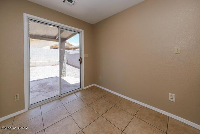 10041 E Paseo San Rosendo, Tucson, AZ 85747