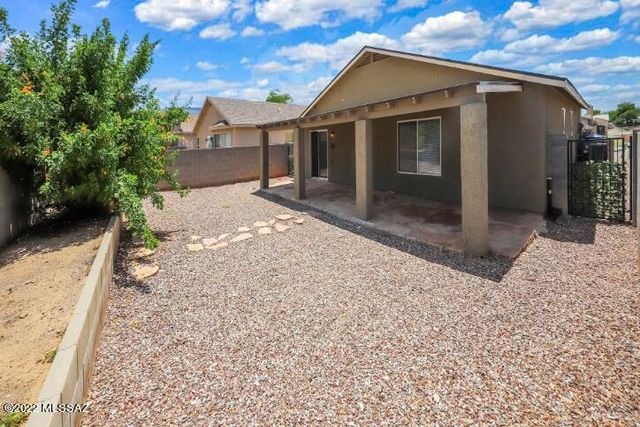10041 E Paseo San Rosendo, Tucson, AZ 85747