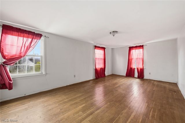 324 E 248th Street, Euclid, OH 44123