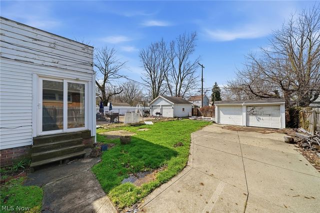 324 E 248th Street, Euclid, OH 44123