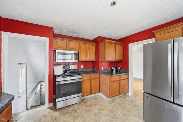 324 E 248th Street, Euclid, OH 44123