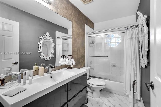 11262 NW 59th Ter, Doral, FL 33178