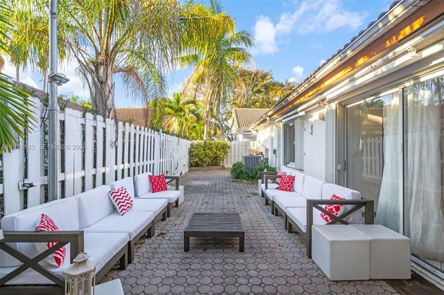 11262 NW 59th Ter, Doral, FL 33178