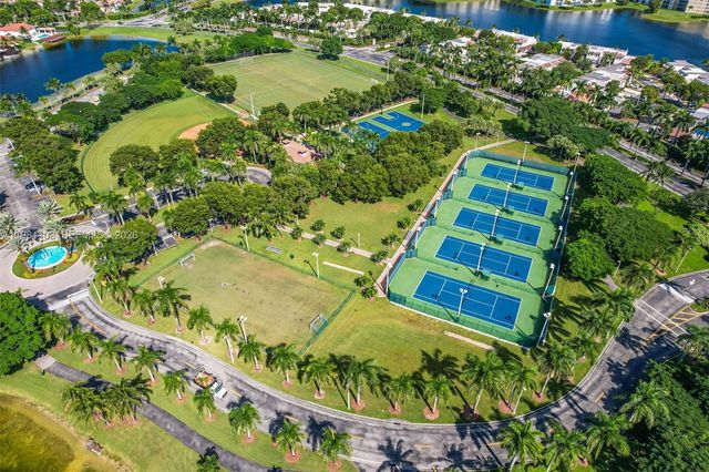 11262 NW 59th Ter, Doral, FL 33178