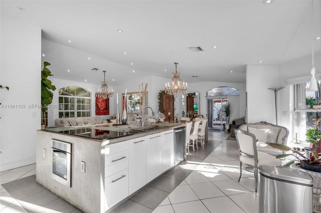 11262 NW 59th Ter, Doral, FL 33178