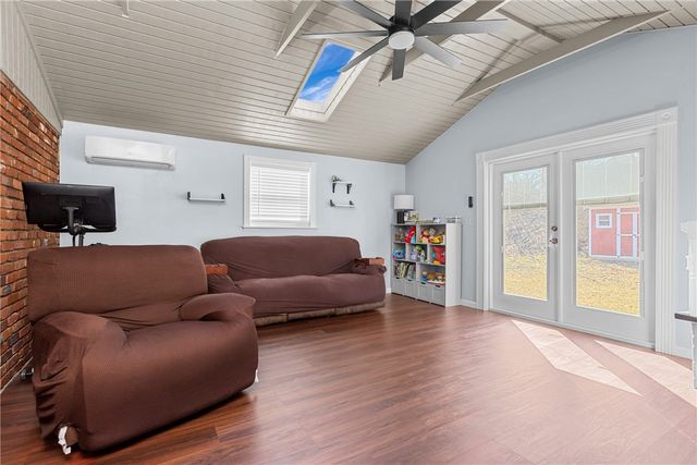 716 Redstone Drive, Shaler, PA 15101