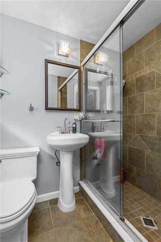 716 Redstone Drive, Shaler, PA 15101