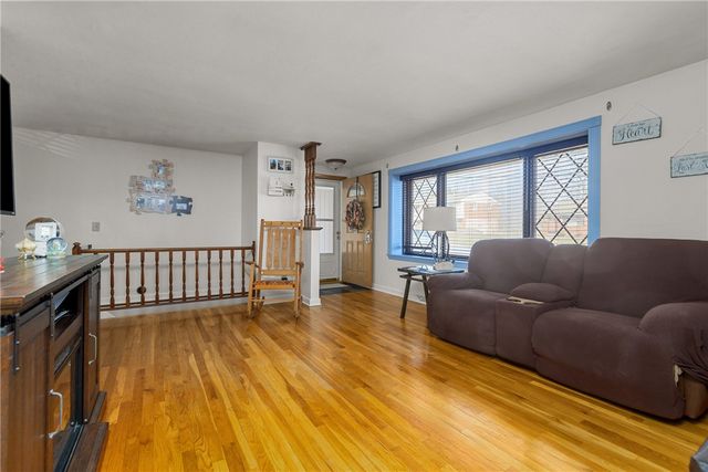 716 Redstone Drive, Shaler, PA 15101