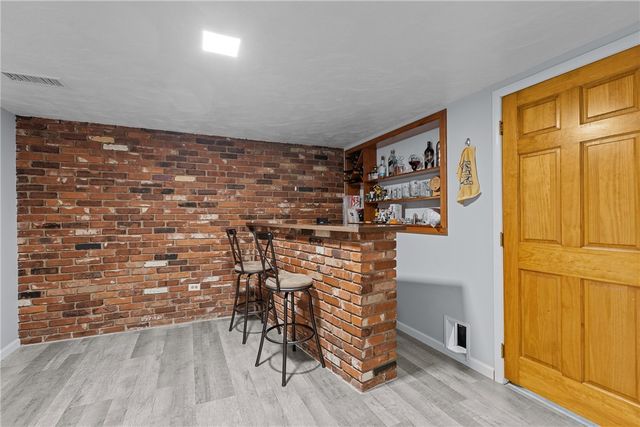 716 Redstone Drive, Shaler, PA 15101