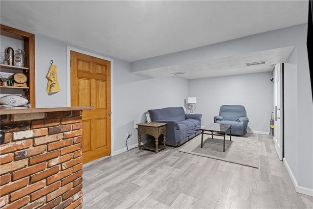 716 Redstone Drive, Shaler, PA 15101