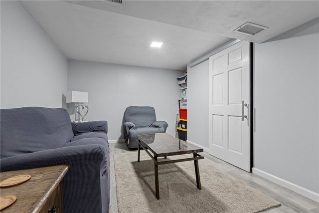 716 Redstone Drive, Shaler, PA 15101