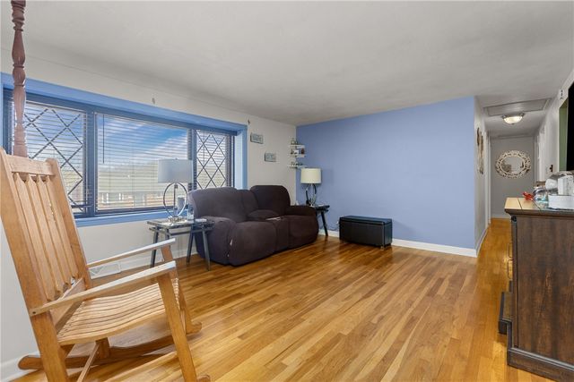 716 Redstone Drive, Shaler, PA 15101