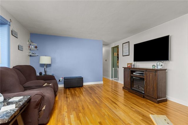 716 Redstone Drive, Shaler, PA 15101