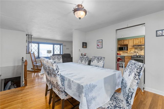 716 Redstone Drive, Shaler, PA 15101