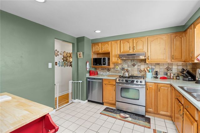 716 Redstone Drive, Shaler, PA 15101